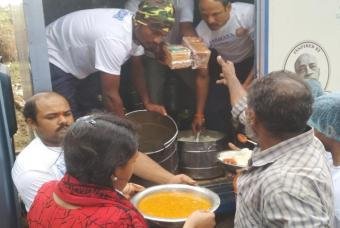 Akshaya Patra’s flood relief service in Kerala