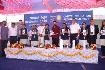 The dignitaries present at the event - Mr Shine Shetty (Sandalwood star), Mr Prasad Mokkarala – VP (Managed Services NTT), Mr Ravi Kalghatgi - VP (Support Services NTT) and Mr Raj Kumar – DDPU